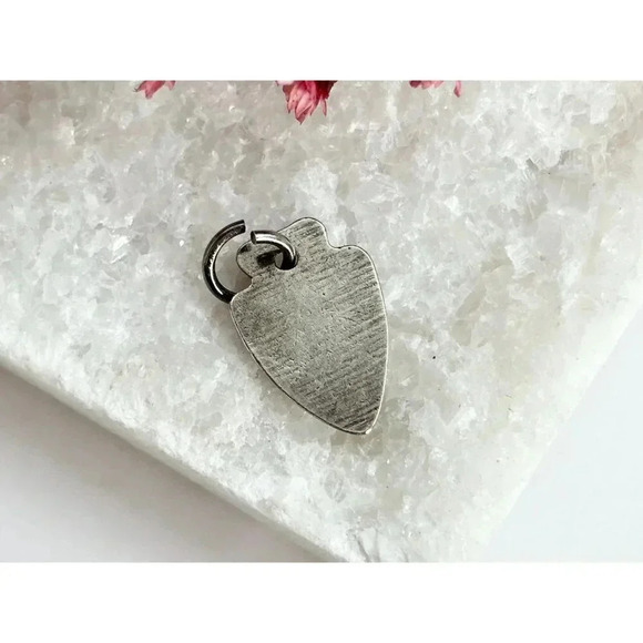 Silver Toned Vintage Heart Shaped Tiny Pendant Charm Trinket - Picture 3 of 10